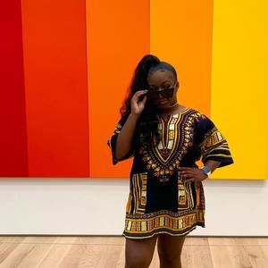 Meet your Posher, Toni